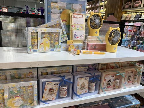 10岁学生文具店买到 性暗示 挂件,图片露骨,家长 厂商无底线