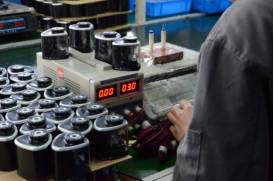 工厂揭秘丨天虹文具:上过央视的制造商,各种荣誉贴满墙