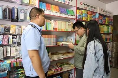 蚌埠高新区: “扫黄打非”在行动 保驾护航“开学季”